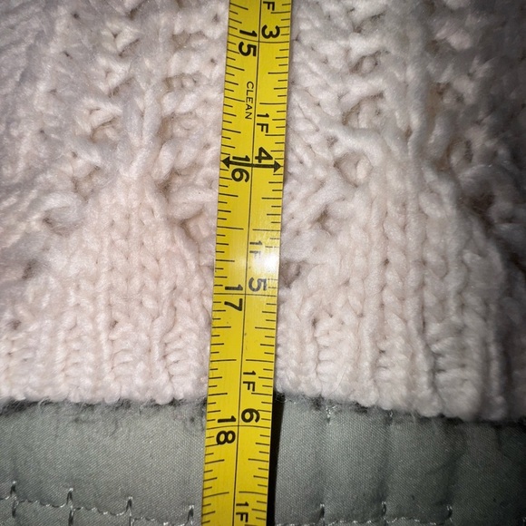 Aeropostale Cream Wool Blend Crochet Cable Knit Cropped Sweater Size M VGUC - Picture 7 of 10